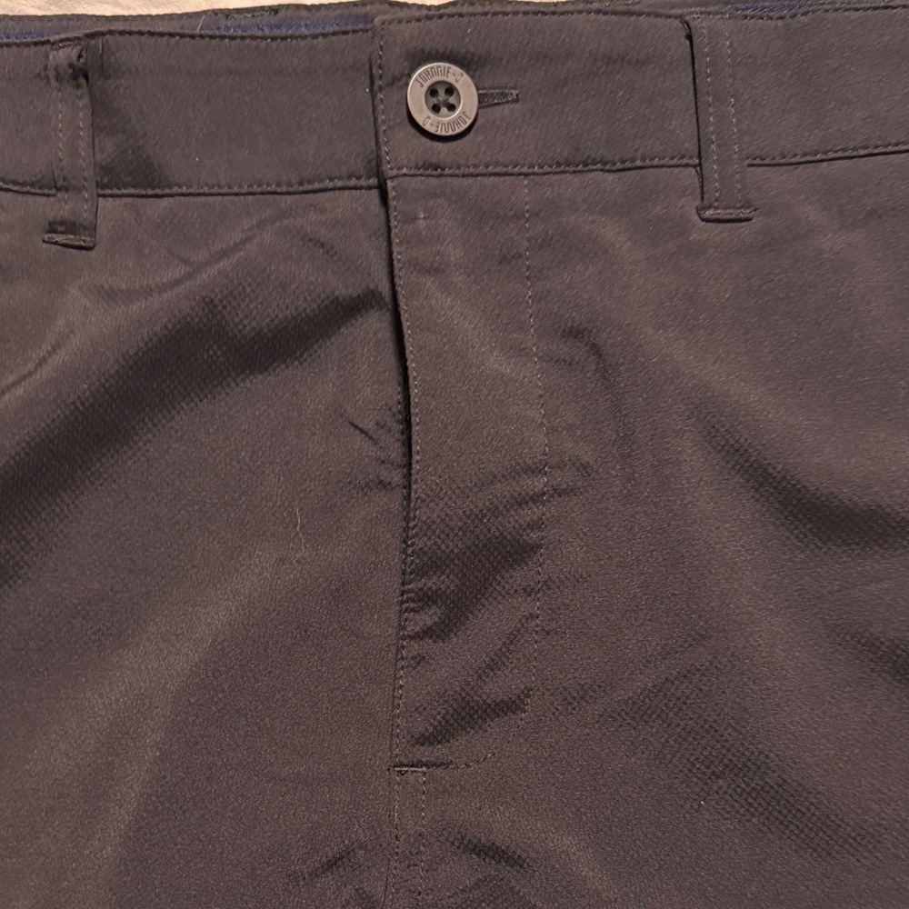 johnnie-O Men's Dark Shorts - Picture 3 of 6
